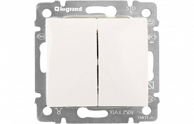Выключатель двухклавишный Legrand Valena скрытый белый купить по цене 161 руб. в Москве. Самовывоз или доставка в день заказа.